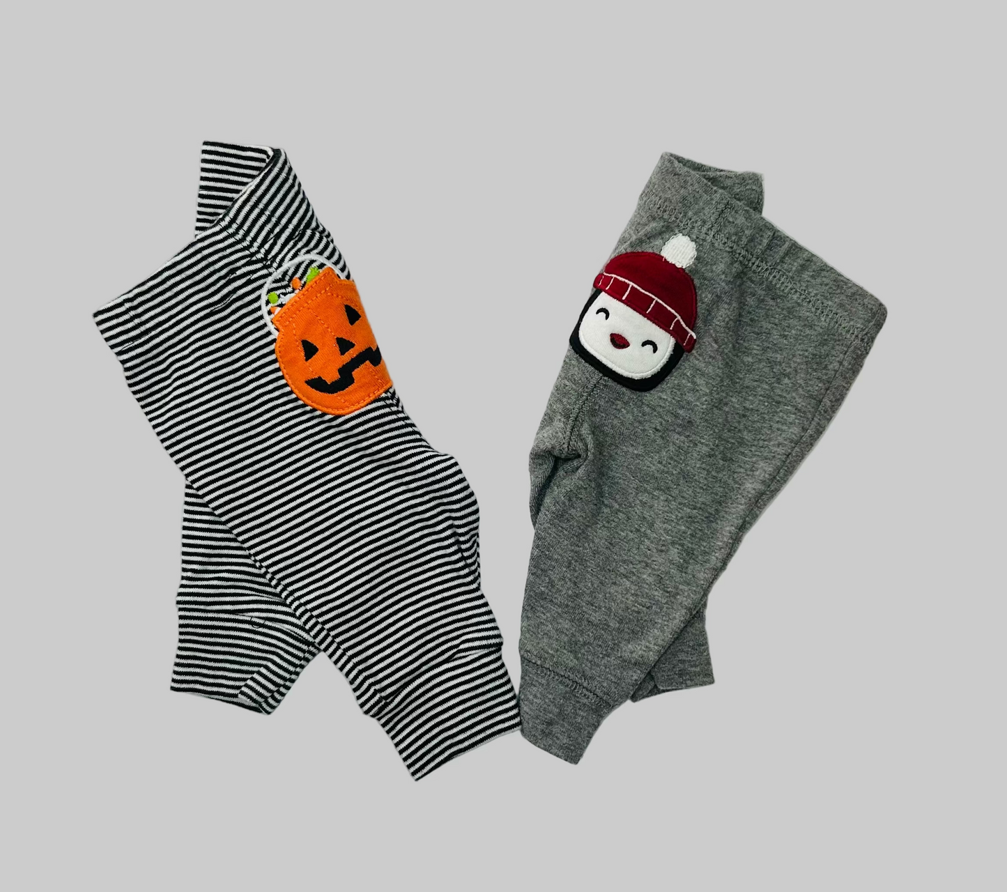 Carter's 2 Pk Pants w/ Holiday Characters NB