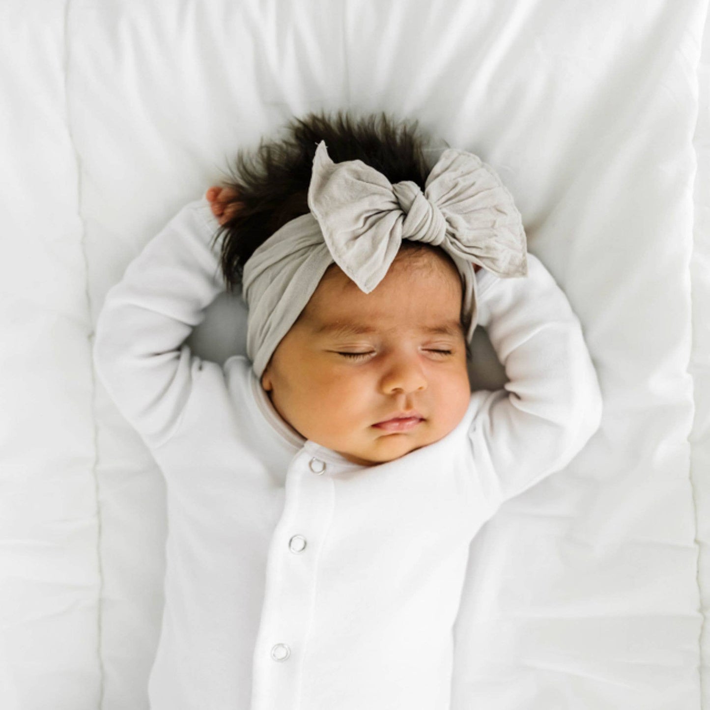 Baby Bling® Knot soft headband: White