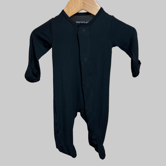 Magnetic Me Black Footie NB