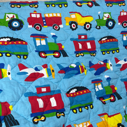 Olive Kids Wildkin  Small Quilt 43 x 59