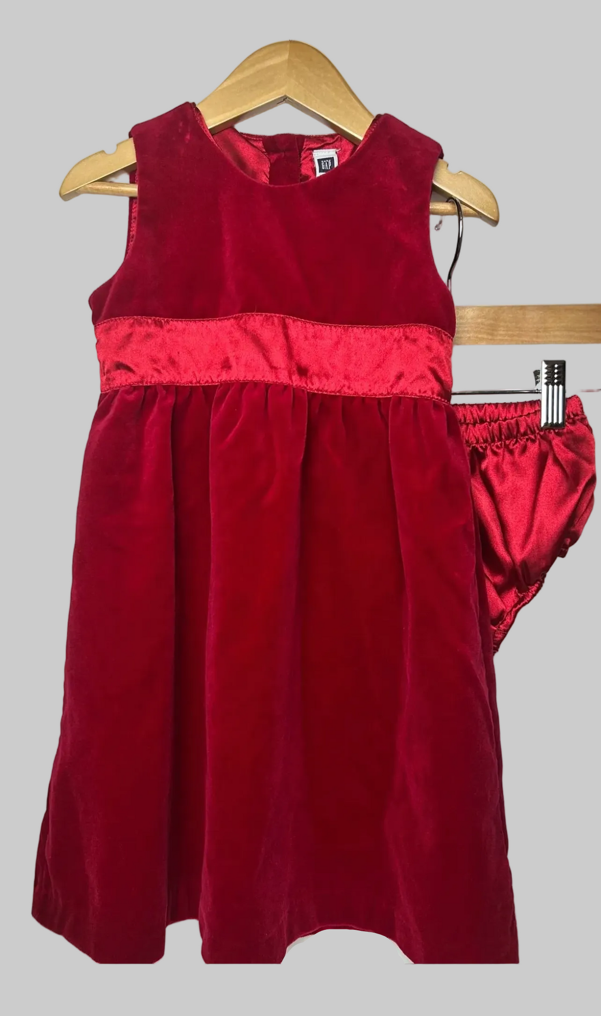 Baby Gap Red Sleeveless Velour Dress with Bloomers 3T