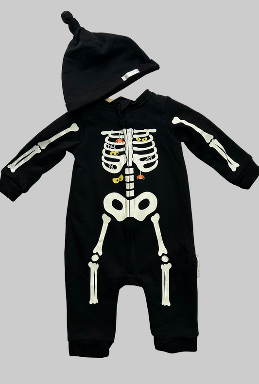 Tahari Baby Zipper Jumper w/Hat 3-6M